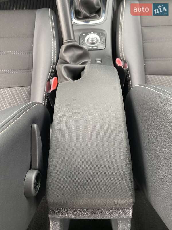 Хетчбек Renault Megane 2014 в Дніпрі фото 53 Хетчбек Renault Megane 2014 в Дніпрі