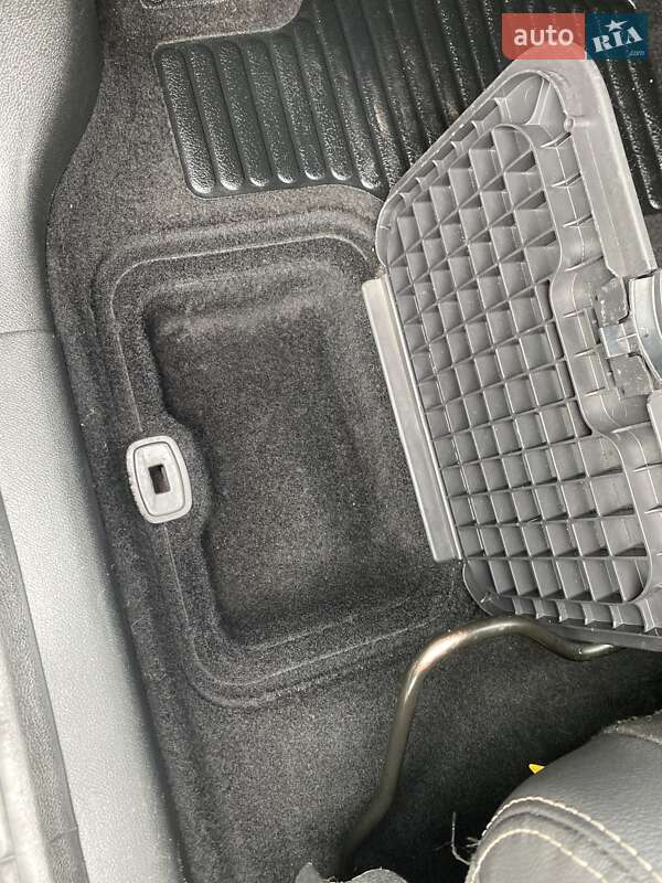 Хетчбек Renault Megane 2014 в Дніпрі фото 51 Хетчбек Renault Megane 2014 в Дніпрі