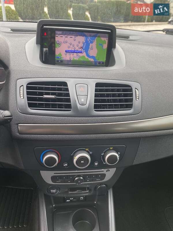 Хетчбек Renault Megane 2014 в Дніпрі фото 41 Хетчбек Renault Megane 2014 в Дніпрі