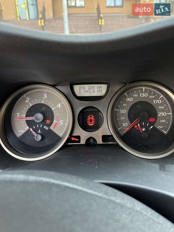 Седан Renault Megane 2007 в Вишневому фото 4 Седан Renault Megane 2007 в Вишневому