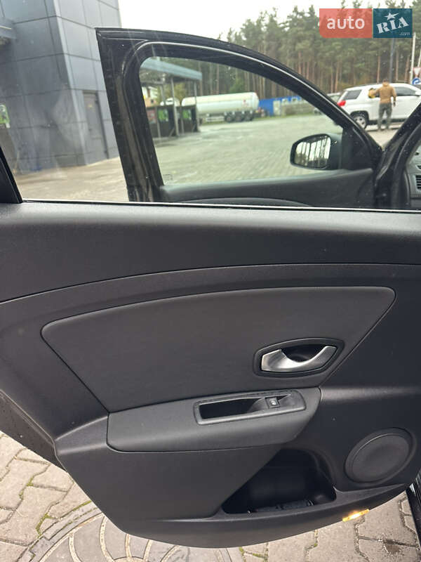 Хетчбек Renault Megane 2010 в Києві фото 18 Хетчбек Renault Megane 2010 в Києві