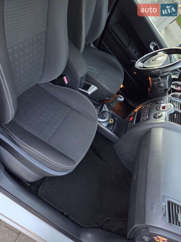 Универсал Renault Megane 2005 в Бучаче фото 16 Универсал Renault Megane 2005 в Бучаче