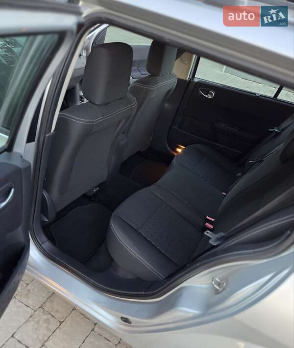 Универсал Renault Megane 2005 в Бучаче фото 24 Универсал Renault Megane 2005 в Бучаче