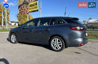 Універсал Renault Megane 2017 в  фото 10 Універсал Renault Megane 2017 в