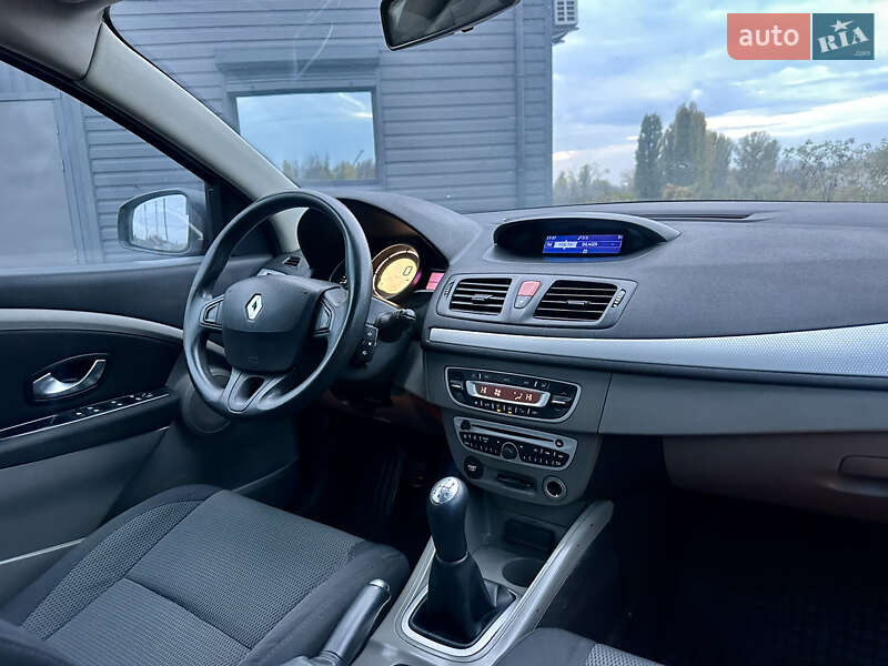 Хэтчбек Renault Megane 2009 в Кропивницком фото 10 Хэтчбек Renault Megane 2009 в Кропивницком