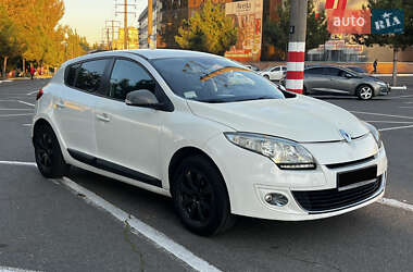 Хэтчбек Renault Megane 2013 в 