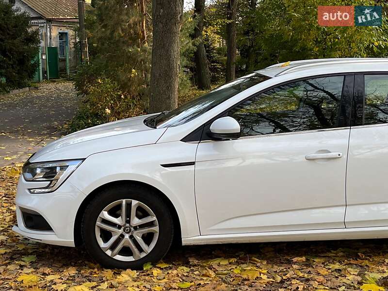Универсал Renault Megane 2018 в Киеве фото 6 Универсал Renault Megane 2018 в Киеве