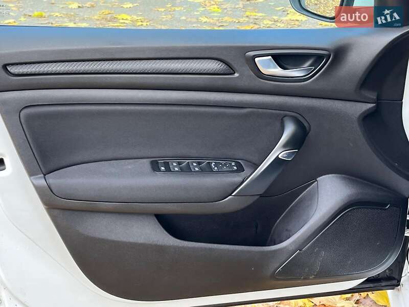 Универсал Renault Megane 2018 в Киеве фото 27 Универсал Renault Megane 2018 в Киеве
