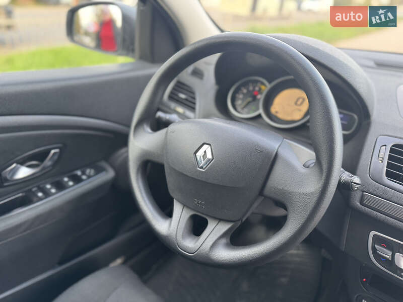 Универсал Renault Megane 2011 в Ровно фото 45 Универсал Renault Megane 2011 в Ровно