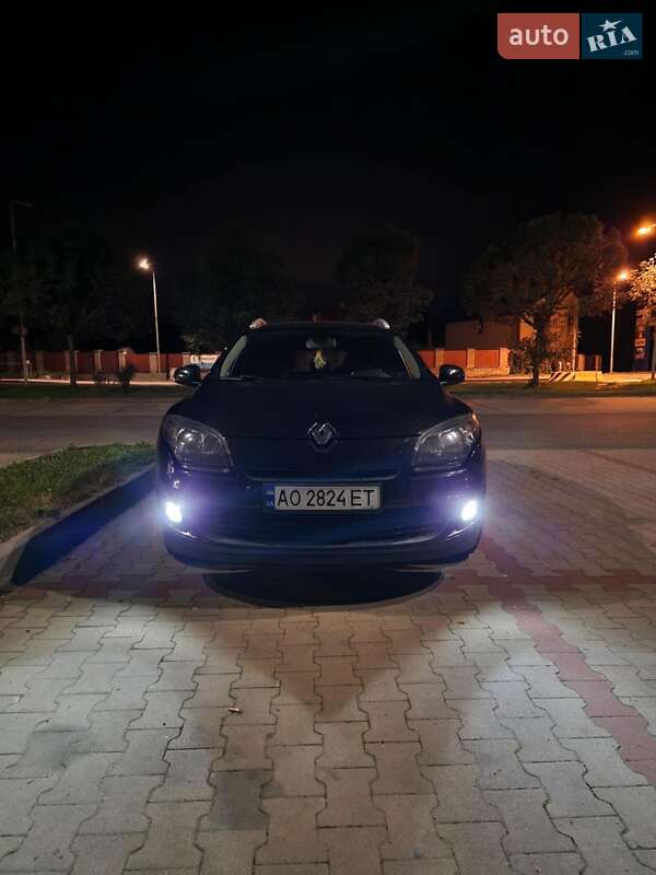 Универсал Renault Megane 2012 в Межгорье фото 12 Универсал Renault Megane 2012 в Межгорье
