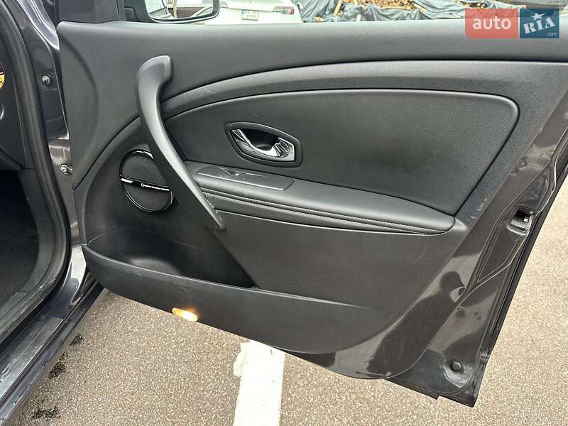 Универсал Renault Megane 2013 в Киеве фото 34 Универсал Renault Megane 2013 в Киеве