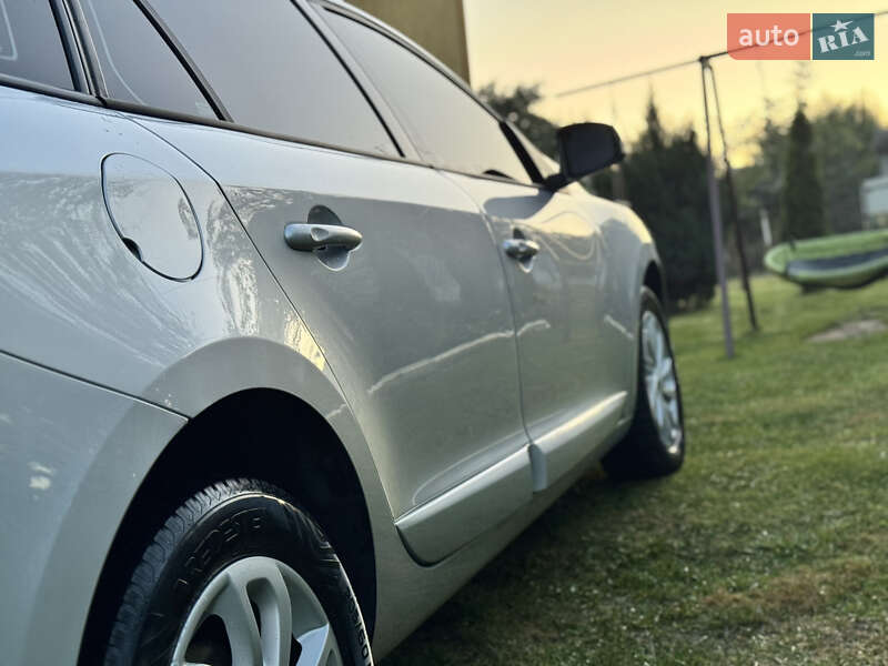 Универсал Renault Megane 2013 в Львове фото 56 Универсал Renault Megane 2013 в Львове