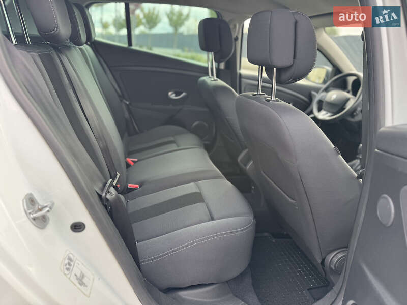 Хэтчбек Renault Megane 2009 в Луцке фото 28 Хэтчбек Renault Megane 2009 в Луцке