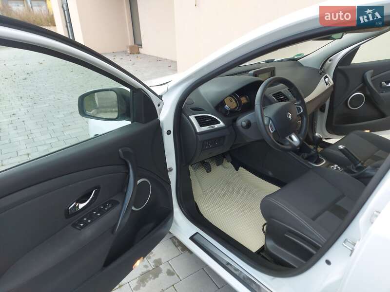 Универсал Renault Megane 2011 в Тернополе фото 12 Универсал Renault Megane 2011 в Тернополе