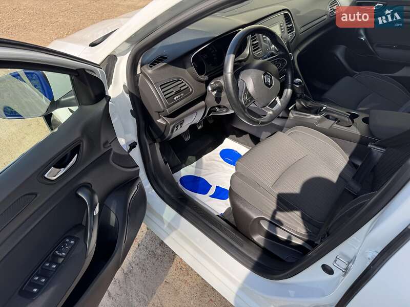 Хэтчбек Renault Megane 2017 в Калуше фото 11 Хэтчбек Renault Megane 2017 в Калуше