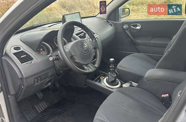Універсал Renault Megane 2004 в  фото 15 Універсал Renault Megane 2004 в