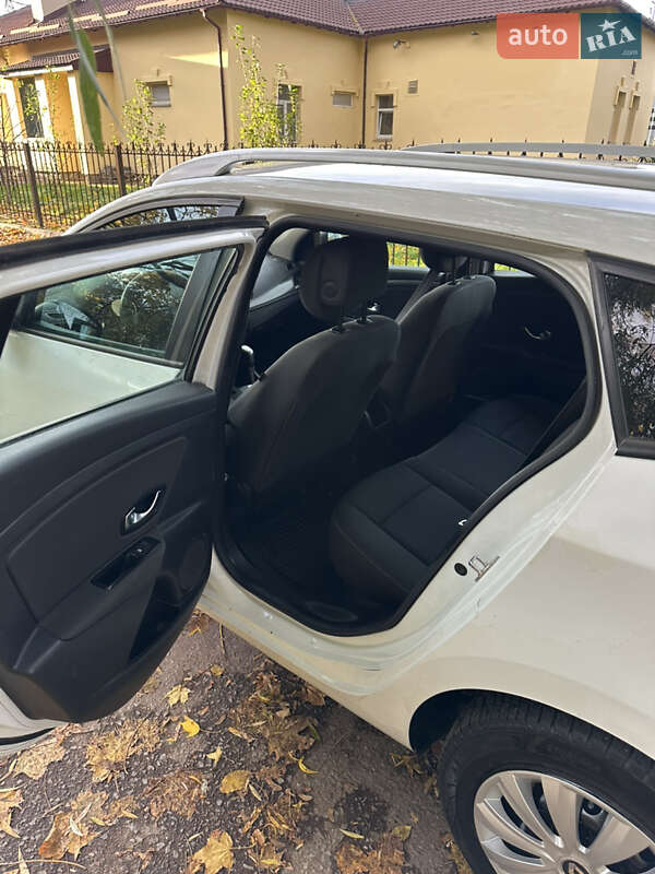 Універсал Renault Megane 2010 в Радивиліві фото 15 Універсал Renault Megane 2010 в Радивиліві