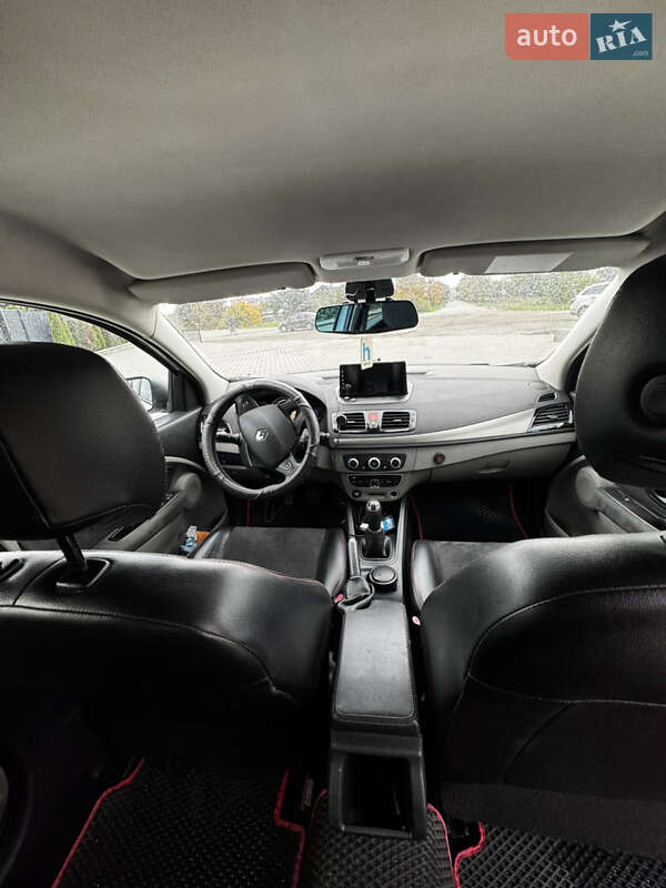 Хэтчбек Renault Megane 2010 в Изяславе