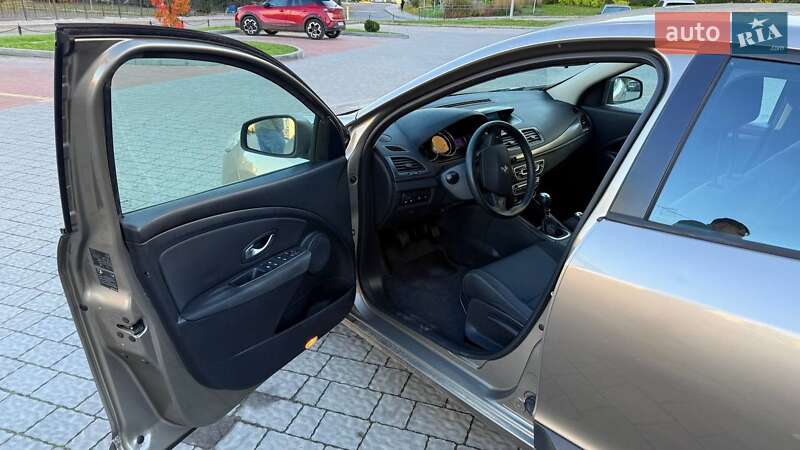 Хэтчбек Renault Megane 2009 в Львове фото 20 Хэтчбек Renault Megane 2009 в Львове