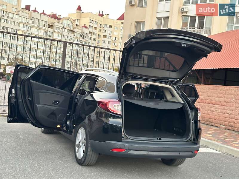 Универсал Renault Megane 2012 в Николаеве фото 24 Универсал Renault Megane 2012 в Николаеве