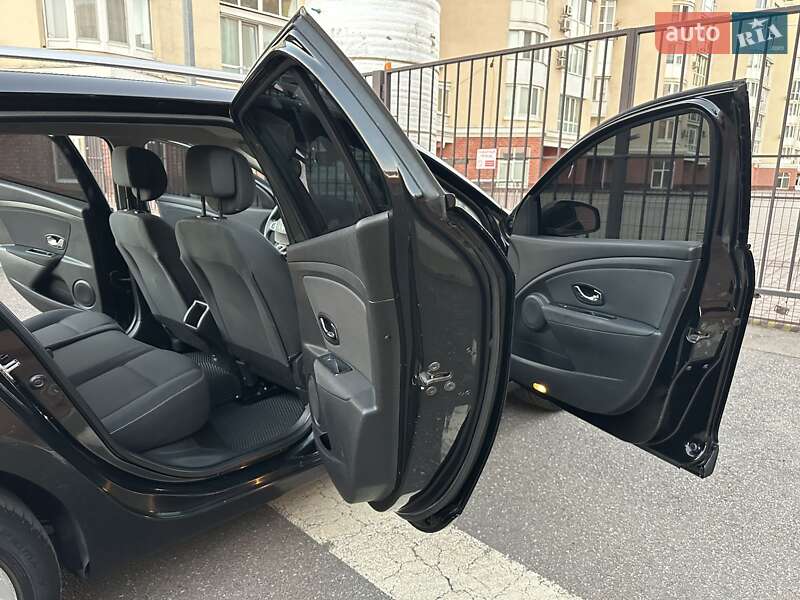 Универсал Renault Megane 2012 в Николаеве фото 33 Универсал Renault Megane 2012 в Николаеве