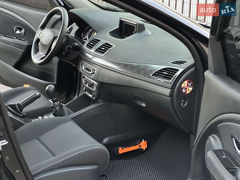 Универсал Renault Megane 2012 в Николаеве фото 37 Универсал Renault Megane 2012 в Николаеве