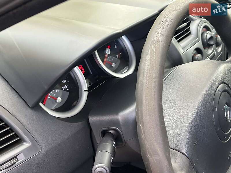 Универсал Renault Megane 2005 в Киеве фото 18 Универсал Renault Megane 2005 в Киеве