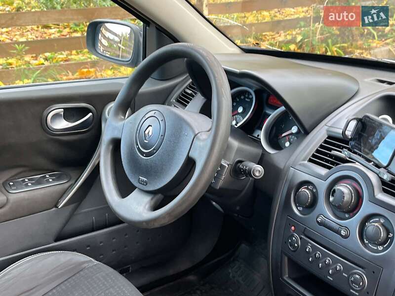 Универсал Renault Megane 2005 в Киеве фото 29 Универсал Renault Megane 2005 в Киеве