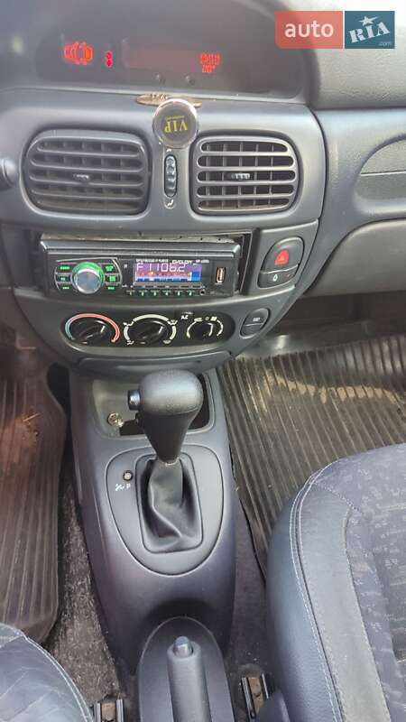 Хэтчбек Renault Megane 2002 в Луцке фото 7 Хэтчбек Renault Megane 2002 в Луцке