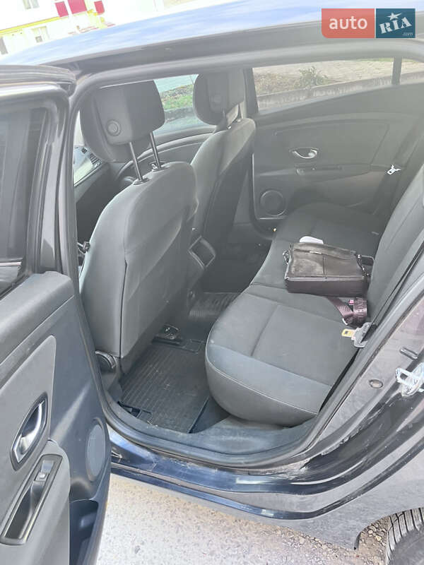 Универсал Renault Megane 2010 в Каменец-Подольском фото 19 Универсал Renault Megane 2010 в Каменец-Подольском