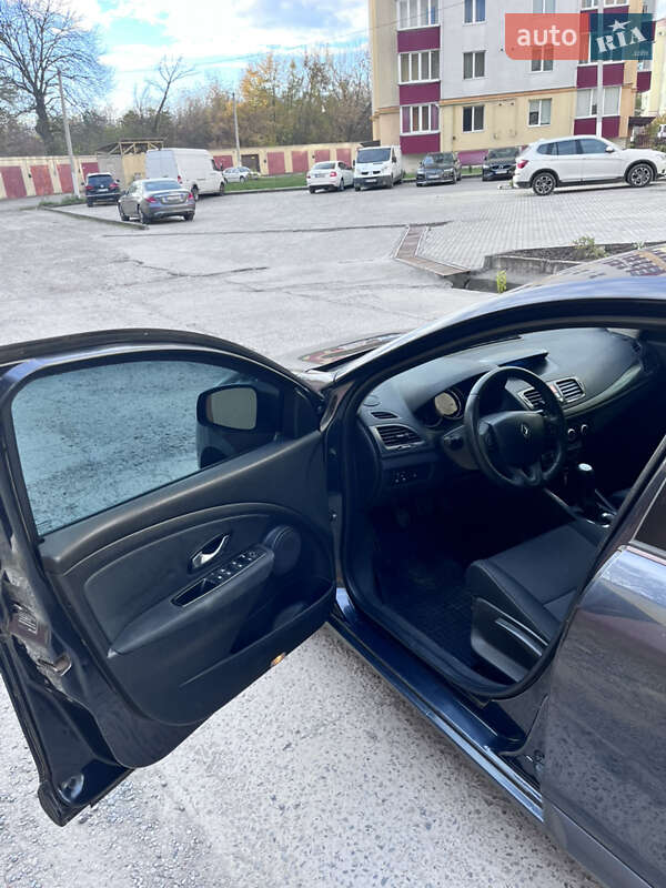 Универсал Renault Megane 2010 в Каменец-Подольском фото 20 Универсал Renault Megane 2010 в Каменец-Подольском