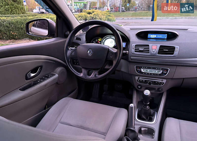 Универсал Renault Megane 2010 в Кременчуге фото 32 Универсал Renault Megane 2010 в Кременчуге