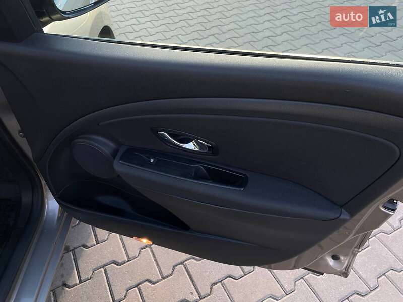 Универсал Renault Megane 2012 в Луцке фото 27 Универсал Renault Megane 2012 в Луцке