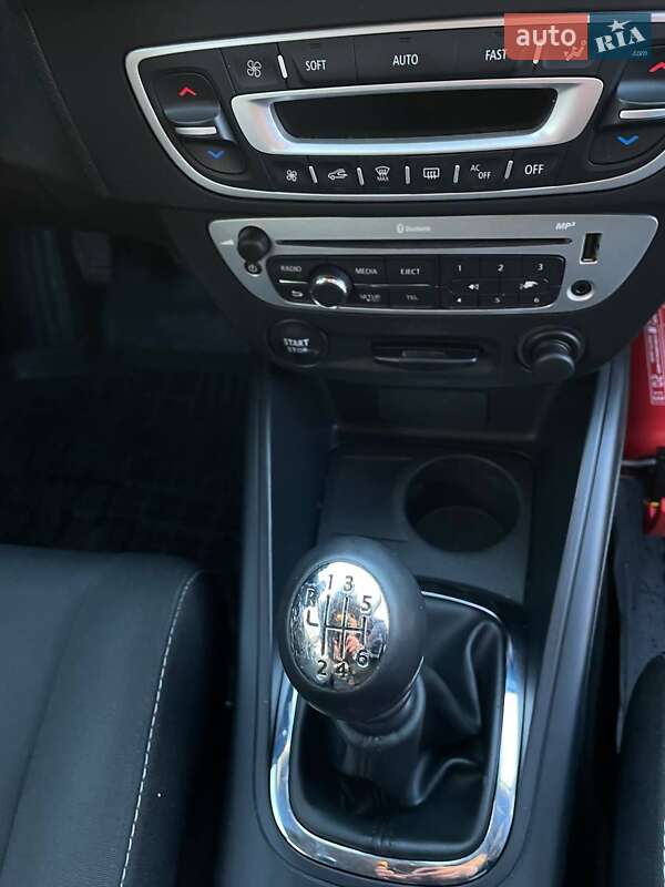 Универсал Renault Megane 2012 в Луцке фото 30 Универсал Renault Megane 2012 в Луцке
