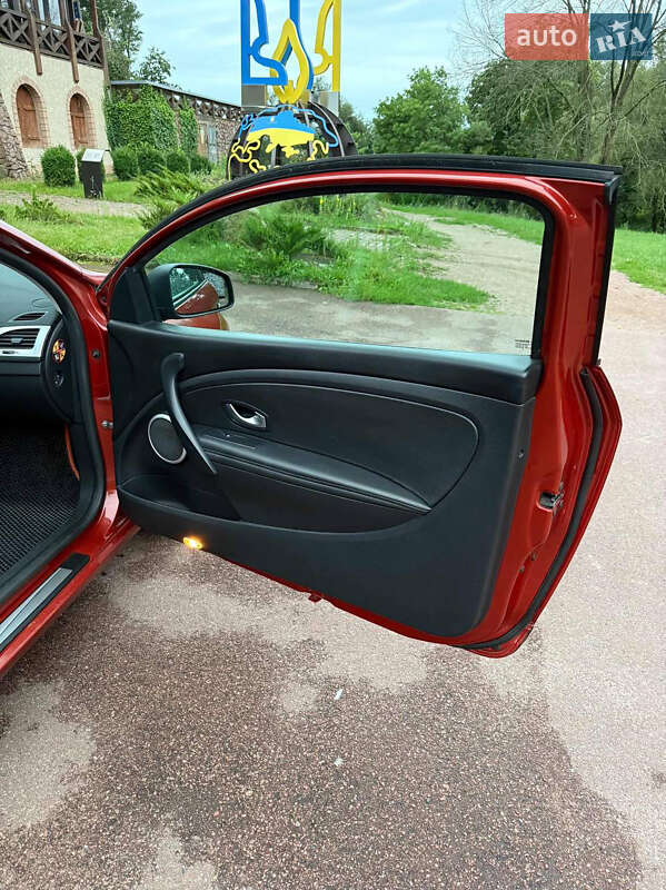 Купе Renault Megane 2009 в Коростене