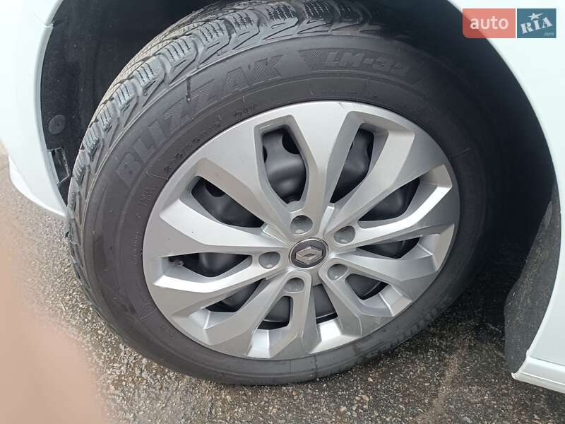 Универсал Renault Megane 2017 в Днепре фото 7 Универсал Renault Megane 2017 в Днепре