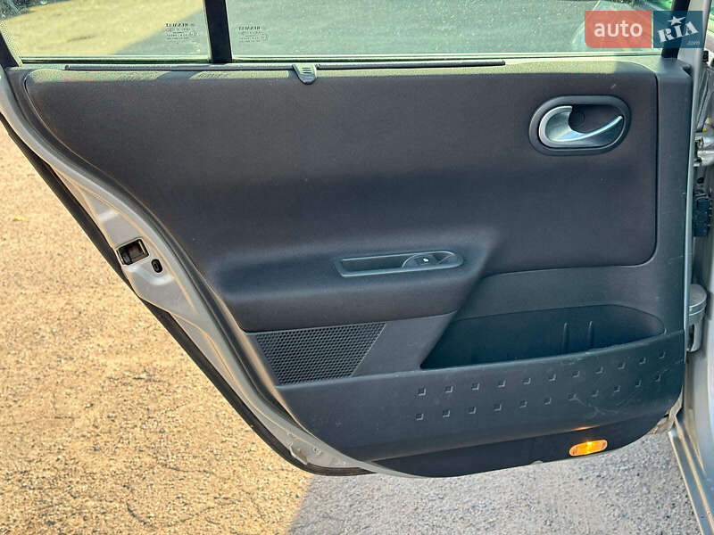 Седан Renault Megane 2005 в Виннице фото 15 Седан Renault Megane 2005 в Виннице