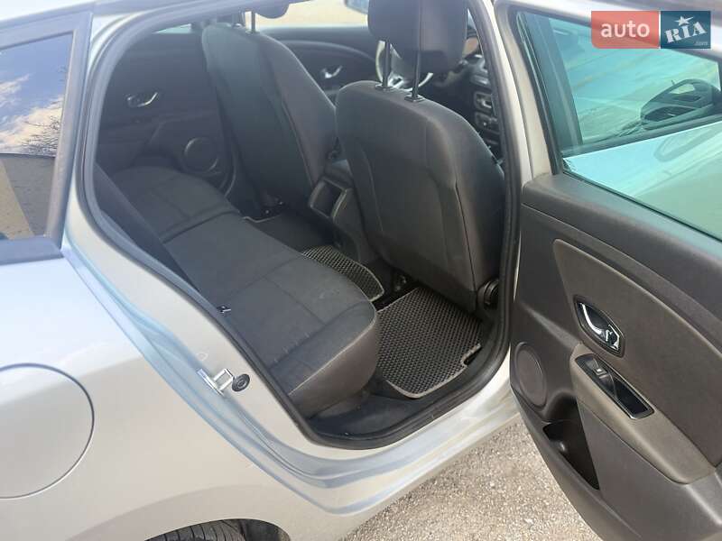 Универсал Renault Megane 2016 в Калуше фото 11 Универсал Renault Megane 2016 в Калуше