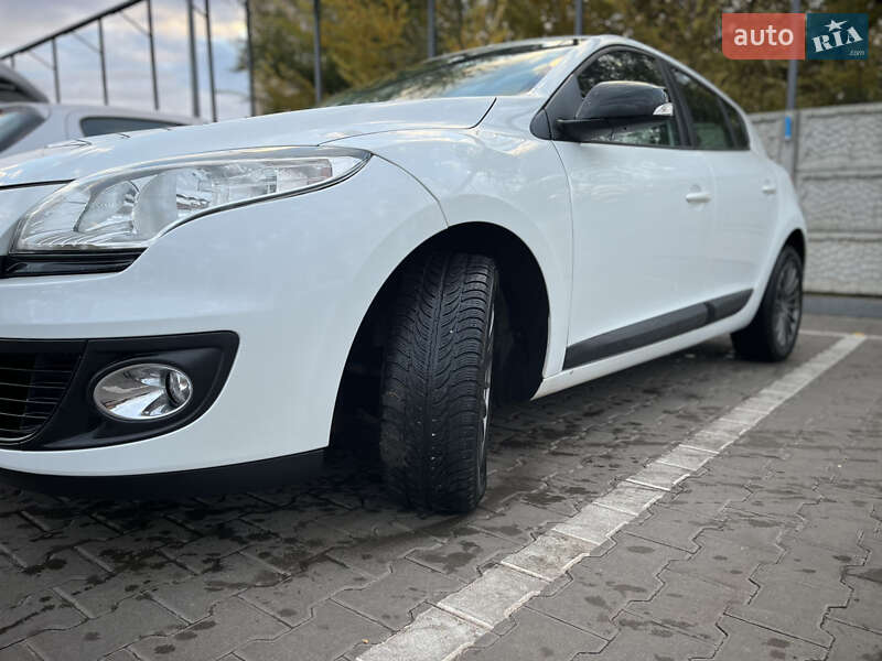 Хэтчбек Renault Megane 2013 в Кривом Роге фото 11 Хэтчбек Renault Megane 2013 в Кривом Роге