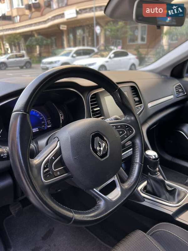 Универсал Renault Megane 2018 в Киеве фото 25 Универсал Renault Megane 2018 в Киеве