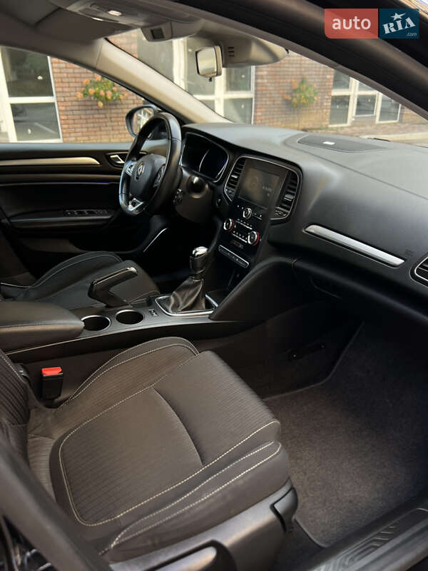 Универсал Renault Megane 2018 в Киеве фото 30 Универсал Renault Megane 2018 в Киеве