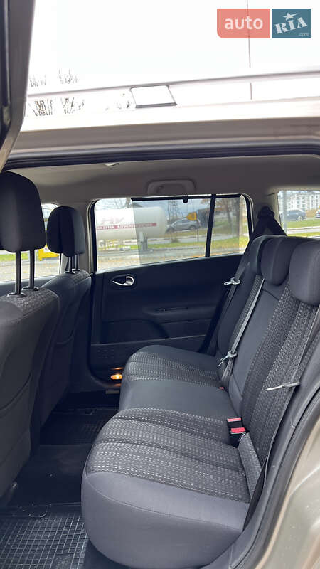 Универсал Renault Megane 2006 в Хороле