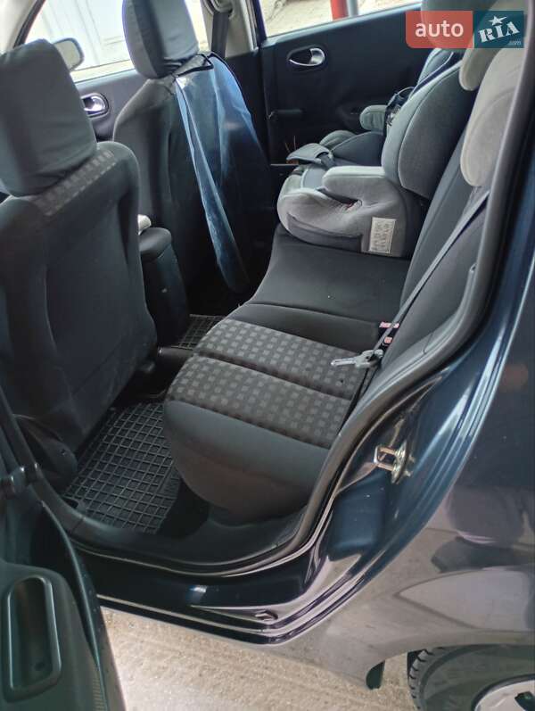 Хэтчбек Renault Megane 2006 в Снятине фото 13 Хэтчбек Renault Megane 2006 в Снятине