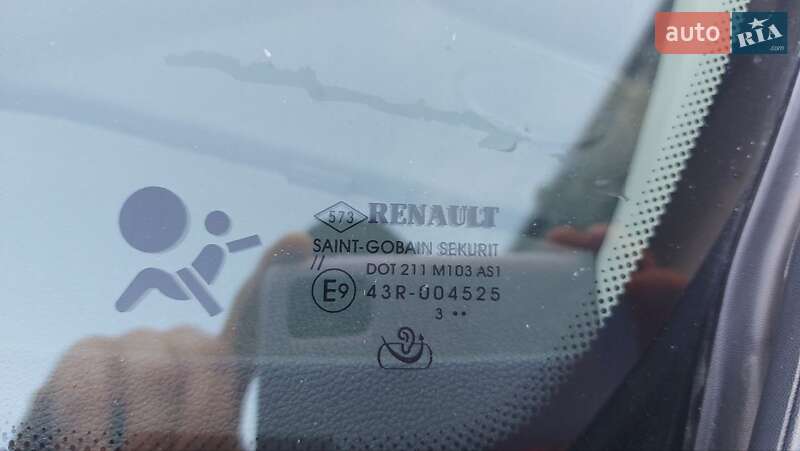 Хэтчбек Renault Megane 2013 в Смеле фото 16 Хэтчбек Renault Megane 2013 в Смеле