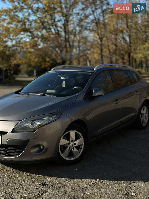 Универсал Renault Megane 2010 в Южноукраинске фото 4 Универсал Renault Megane 2010 в Южноукраинске