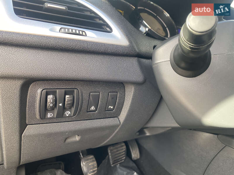 Универсал Renault Megane 2010 в Харькове фото 40 Универсал Renault Megane 2010 в Харькове