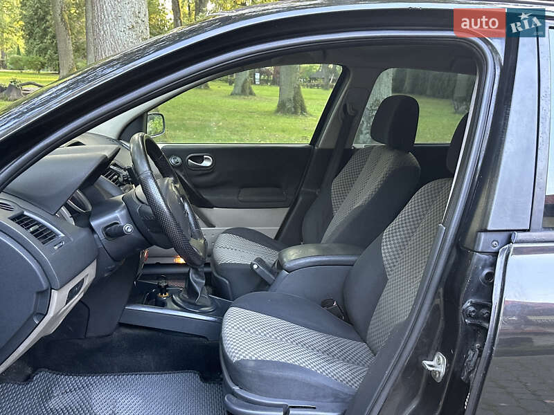 Универсал Renault Megane 2004 в Калиновке фото 20 Универсал Renault Megane 2004 в Калиновке