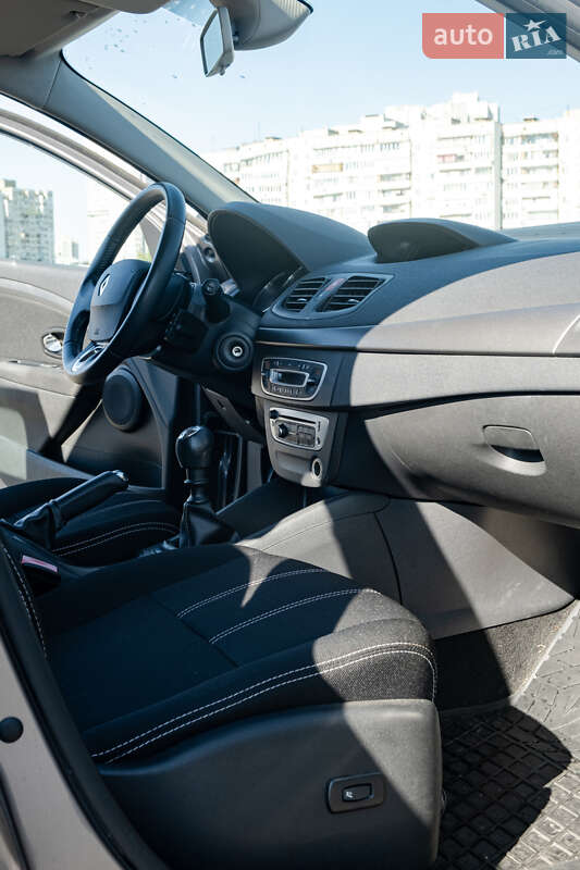 Хэтчбек Renault Megane 2013 в Киеве