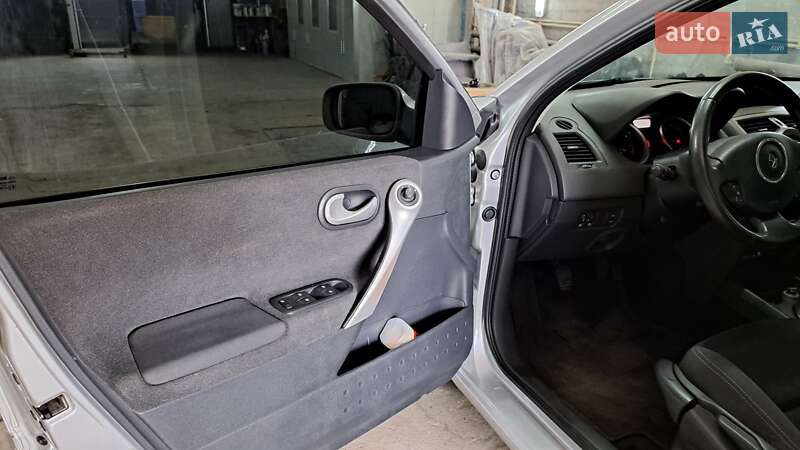 Универсал Renault Megane 2008 в Кривом Роге фото 40 Универсал Renault Megane 2008 в Кривом Роге