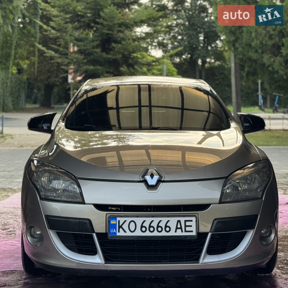 2010 Renault Megane - мініатюра 13